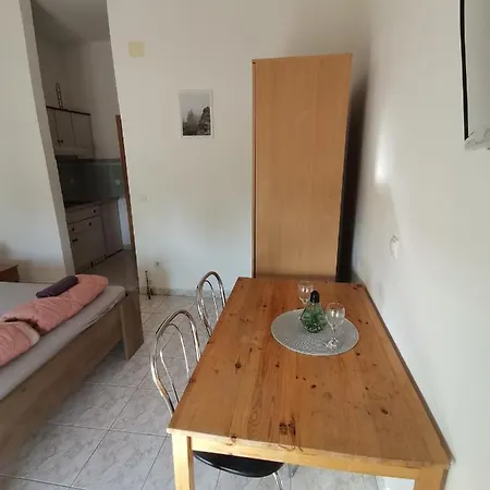 Banana Gradac (Split-Dalmatia)